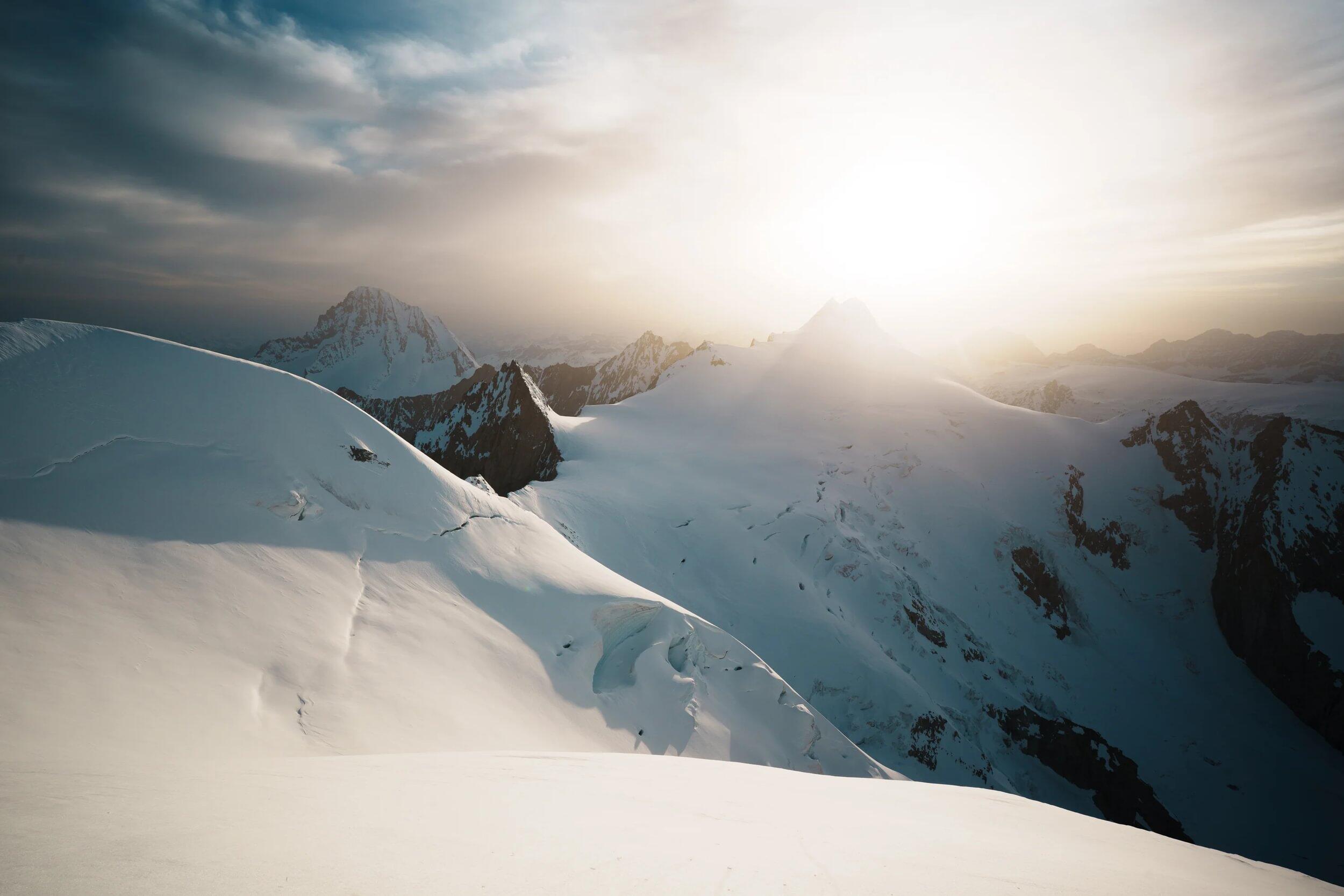 BACKGROUND_SKI_SilvanMetz_2025__DSC3971 - Large