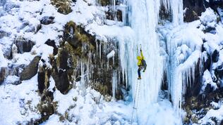 HamishFrost_2021_0116_Tupilak_Jacket - Large_DIREKT1