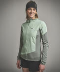 396560-88969-TRACE_HYBRID_JKT_W-D-02
