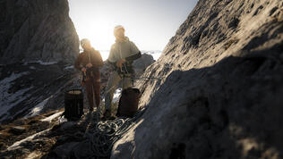 DA_6132_TRAD_SS26_Schüsselkar_MaxDraeger_MedRes Kopie