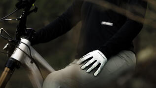 GLOVE2_DA_7026_BIKE_SS26_MaxDraeger_MedRes