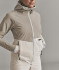 438811-60311-00401-VENET_SOFTSHELL_HOODED_JKT_W-M-03