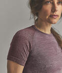 440163-85571-35401-120_COMP_LIGHT_SHORT_SLEEVE_W-M-04